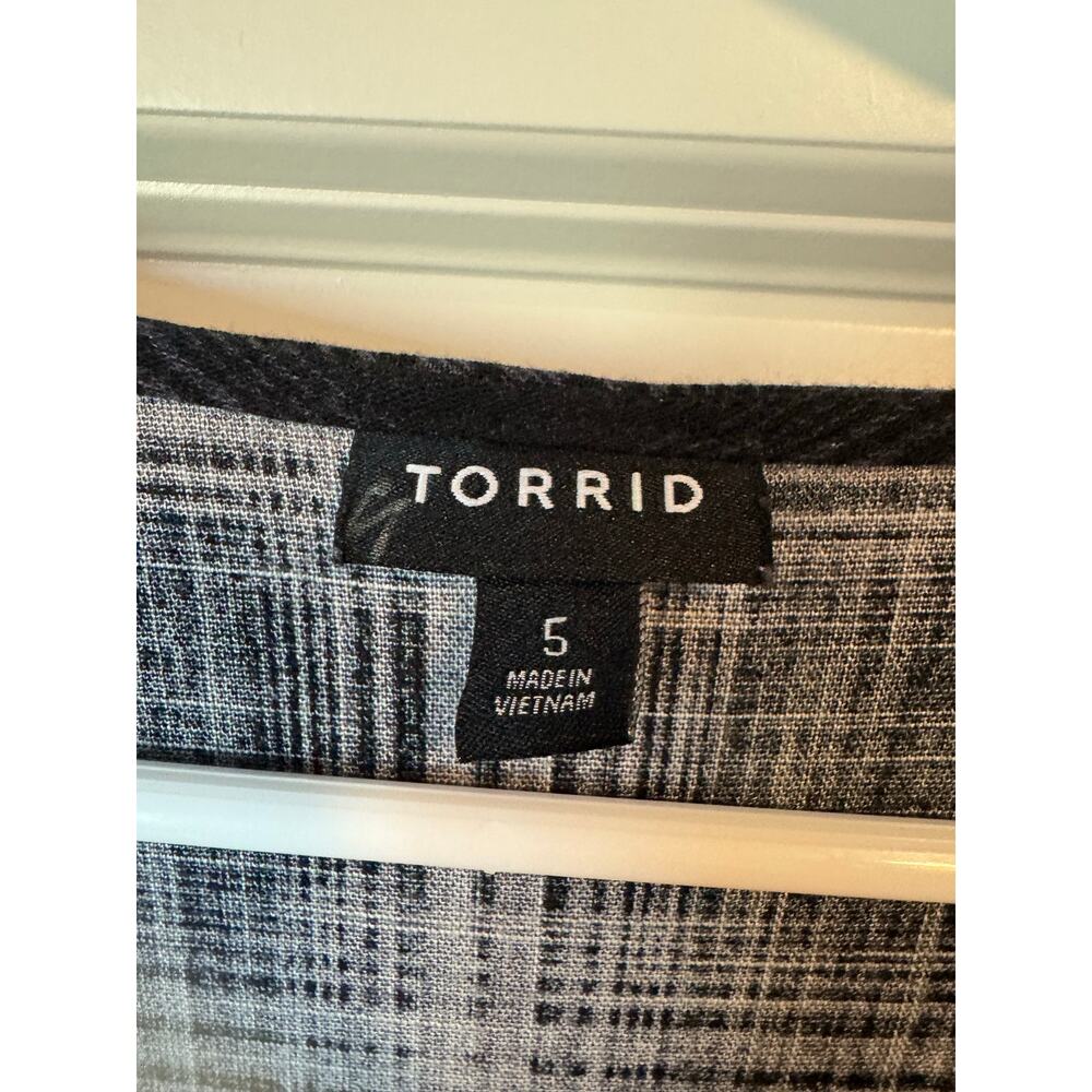 Torrid Sz 5 Plus Size Shirts Lot: 8 Blouses Plaid Floral Lightning Bolt Chiffon - Picture 10 of 16